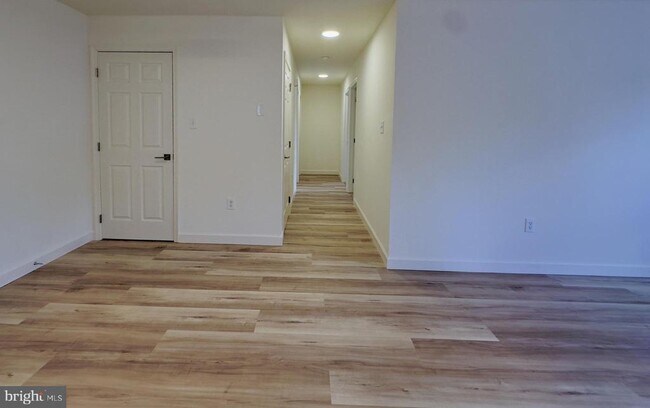 Photo - 28 Sequoia Dr Unit 28