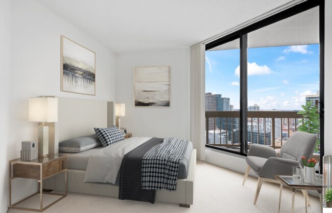 Photo - 710 N Dearborn St