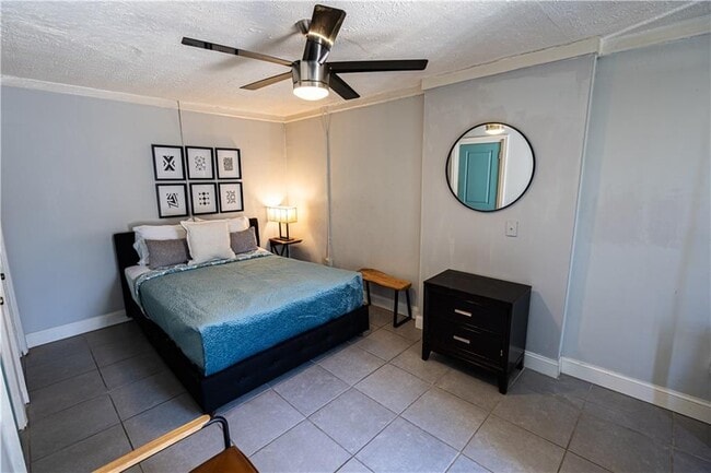 Photo - 235 Walnut St NW