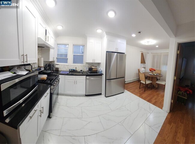 Photo - 117-119 2nd St