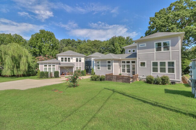 Photo - 2605C Traughber Dr