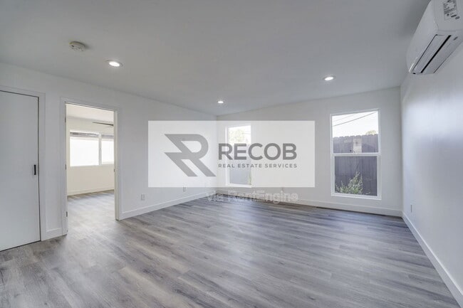 Photo - 3663 Budd St Unit 3671