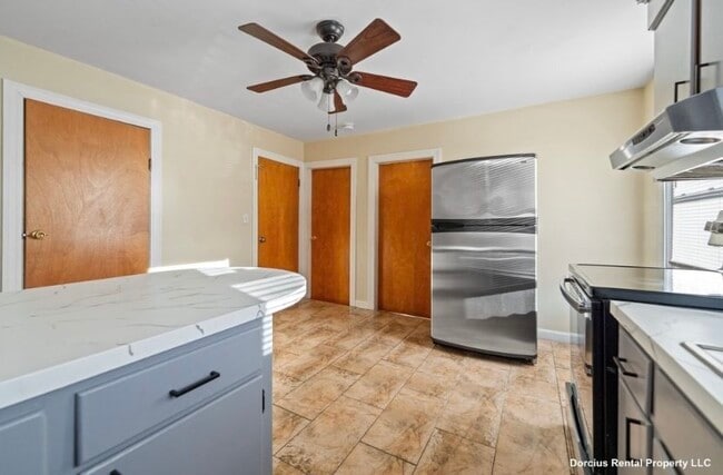 Photo - 63 Moran St Unit 1