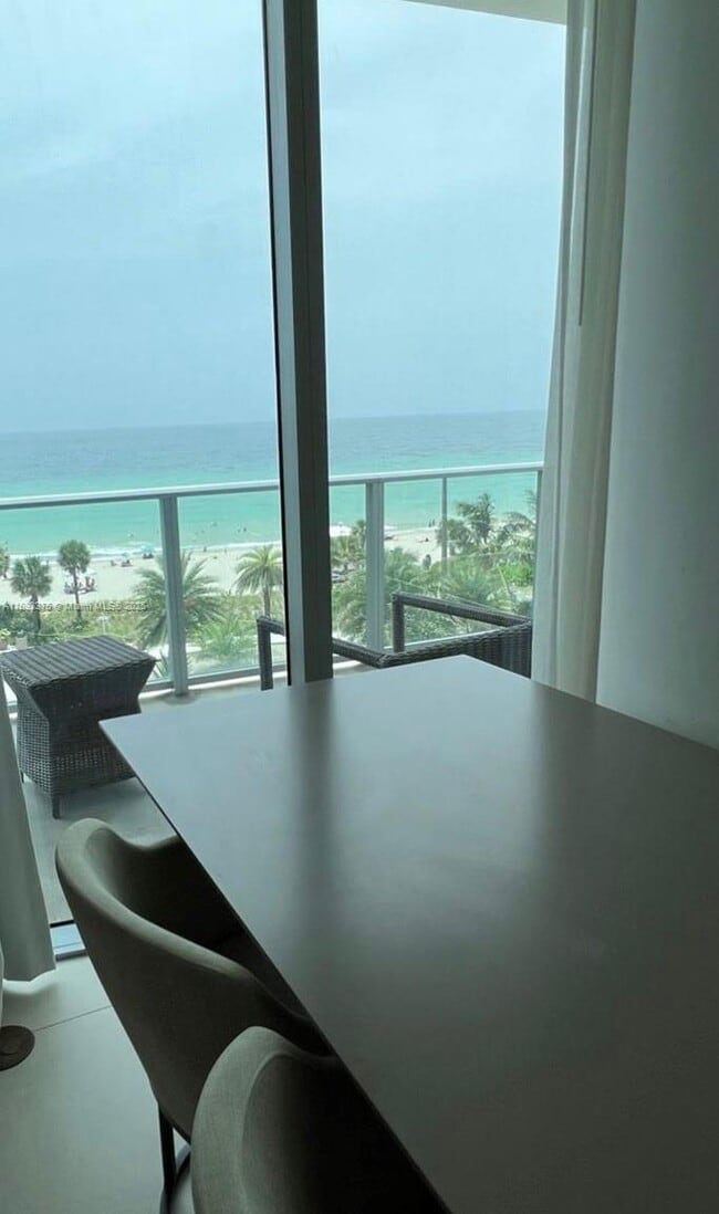 Photo - 4111 S Ocean Dr Unidad 405