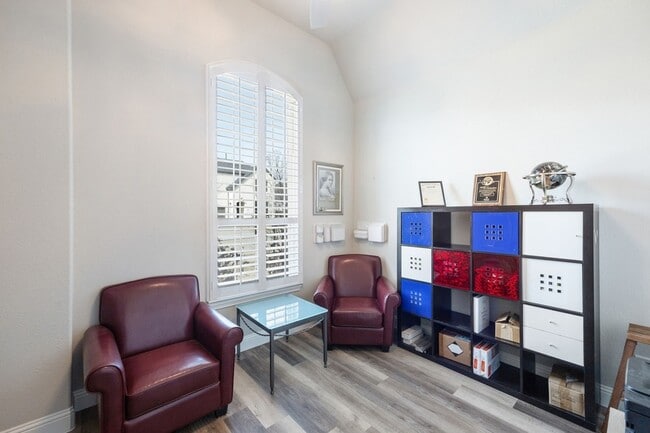 Photo - 950 Gentle Knoll Ln