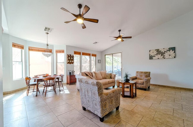 Photo - 1549 E Judi Pl Unidad SI ID1495033P