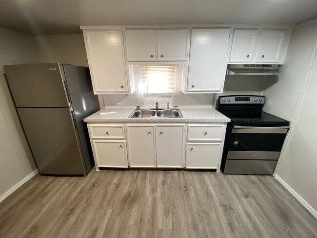 Building Photo - Heart of Lubbock Efficiency! Rental