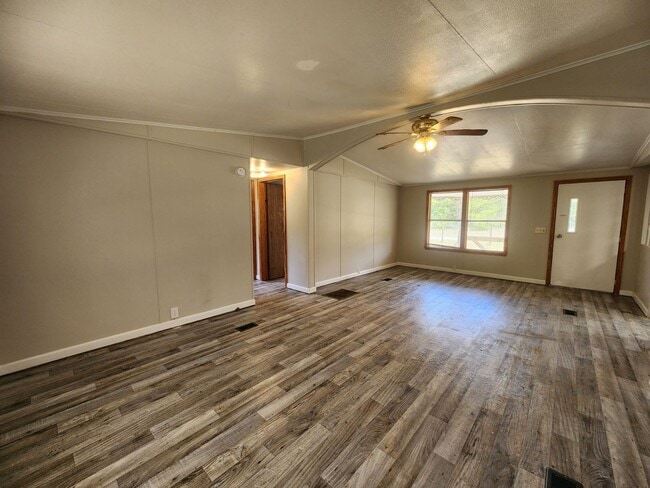 Photo - 3 bed, 2 bath on 1/3 Acre of FENCED land.