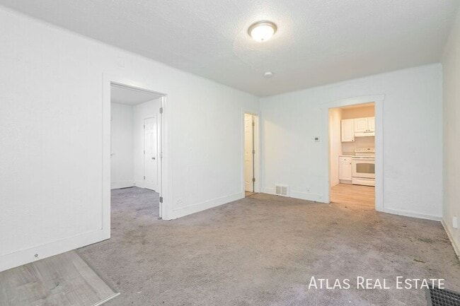 Photo - 4424 W Alameda Ave