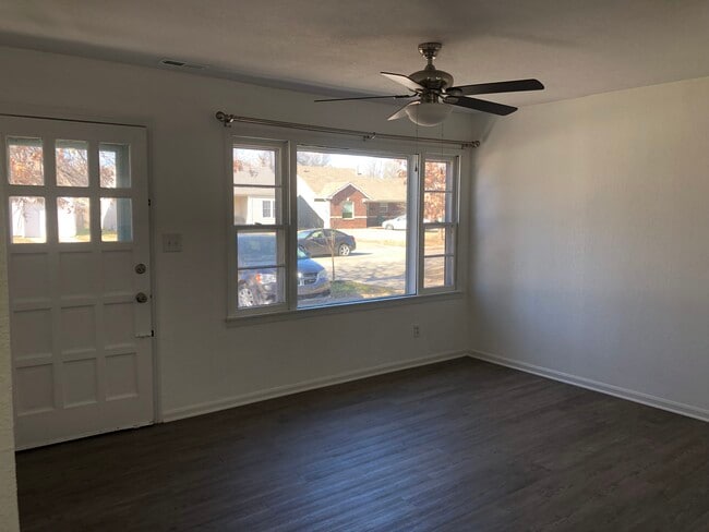 Photo - 1928 N Hood St