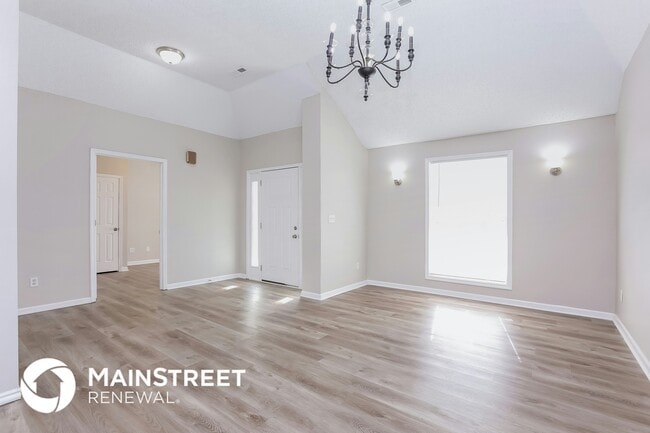 Photo - 204 W 24th St