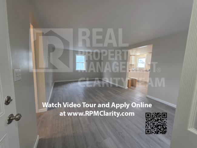 Photo - 652 Buckley St Unit Lower