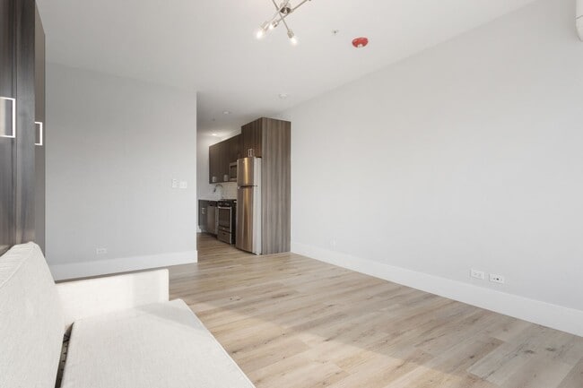 Photo - 1517 W Howard St