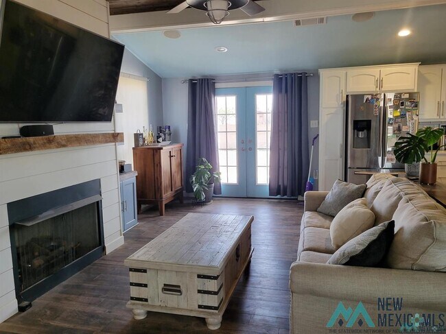 Photo - 470 S Roosevelt Rd X