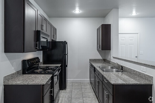 1BR, 1BA - 698SF - Kitchen