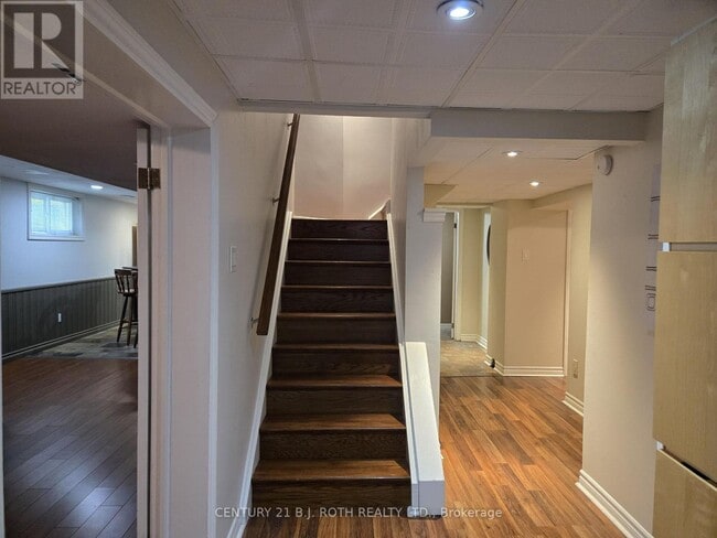 Photo - 105 Chieftain Crescent
