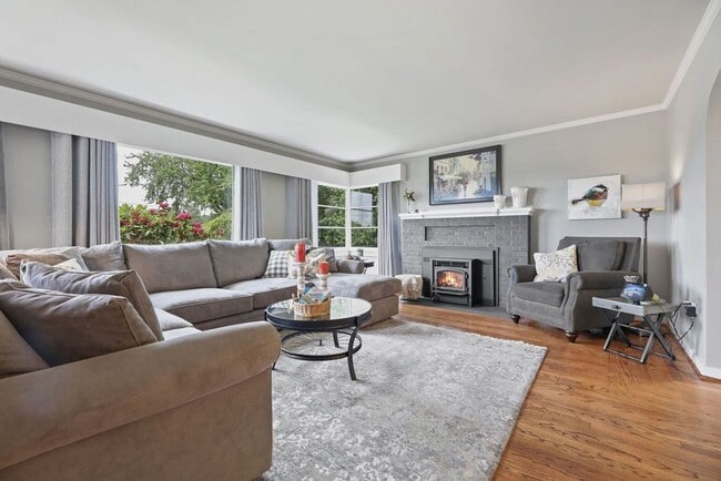 Photo - Snohomish Timeless Classic Rental Home