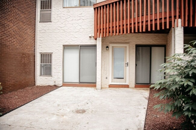 Building Photo - 593 Geneva Dr Rental