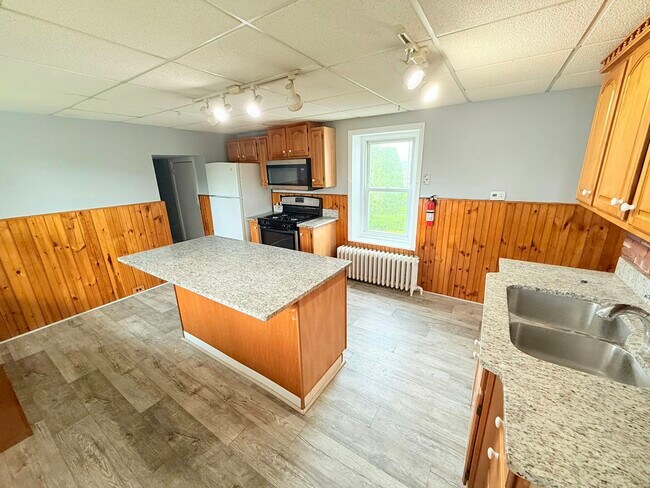 Photo - 3527 Kutztown Rd Unit #3 2ndFloor