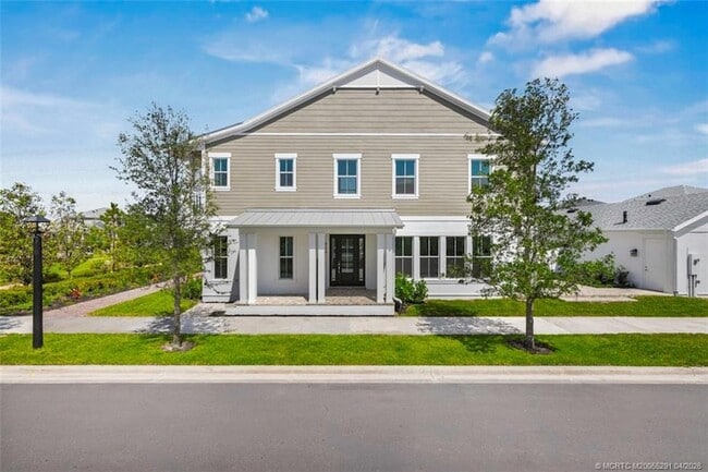 Photo - 824 SW Pr Ave