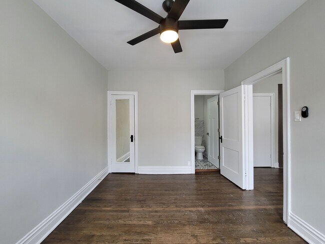 Photo - 641 W Roscoe St