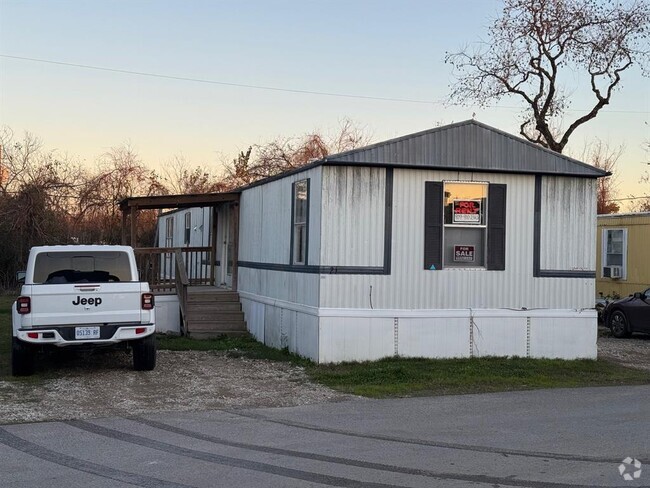 Building Photo - 4118 W Cedar Bayou Lynchburg Rd Rental