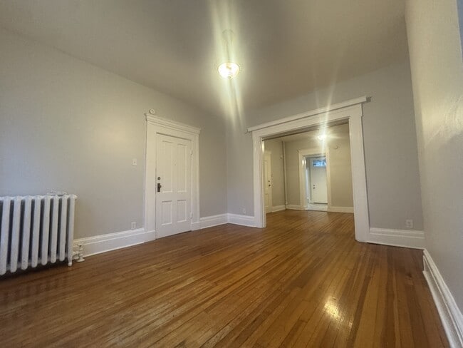 Photo - 33 Elm St