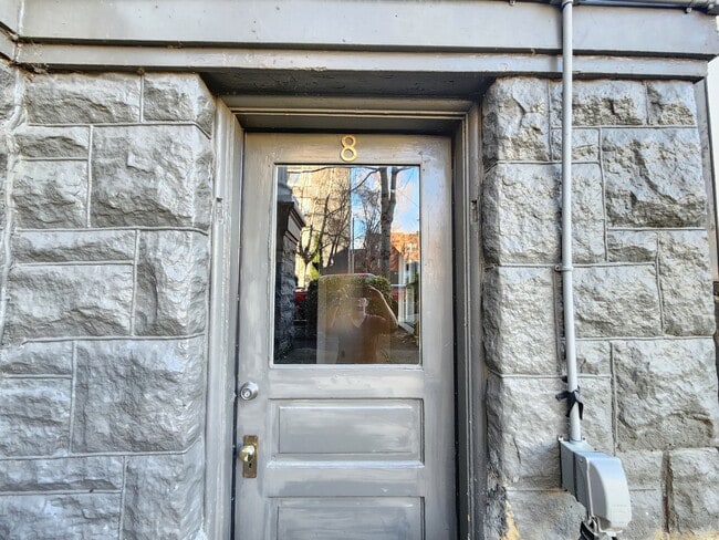 Photo - 2068 NW Flanders St Unit 8