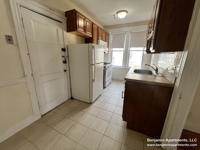 Building Photo - 131 Washington St Unit 56