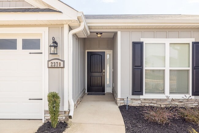 Photo - 2370 Bundoran Dr