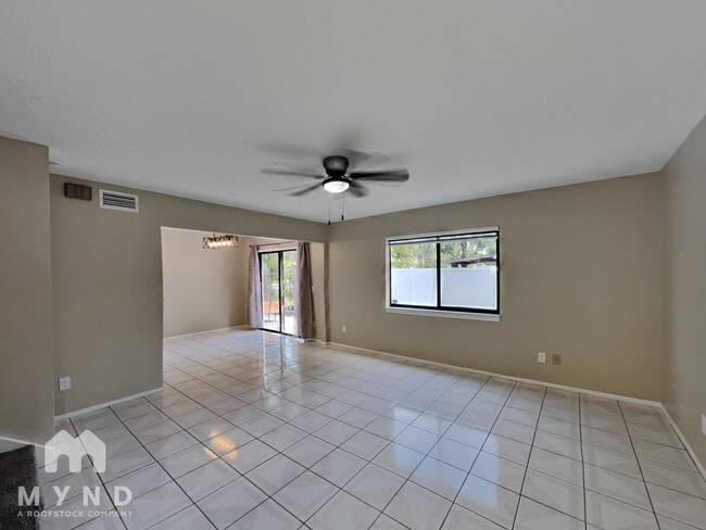 Photo - 5403 Decatur St