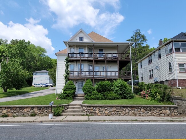 Building Photo - 103-107 SCHOOL ST Unit 105