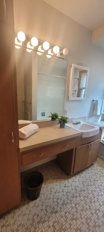 Photo - 926 High St Unit 1