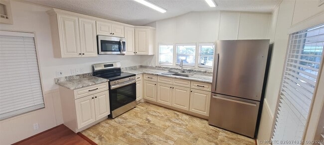 Photo - 5362 SE 65th Ave