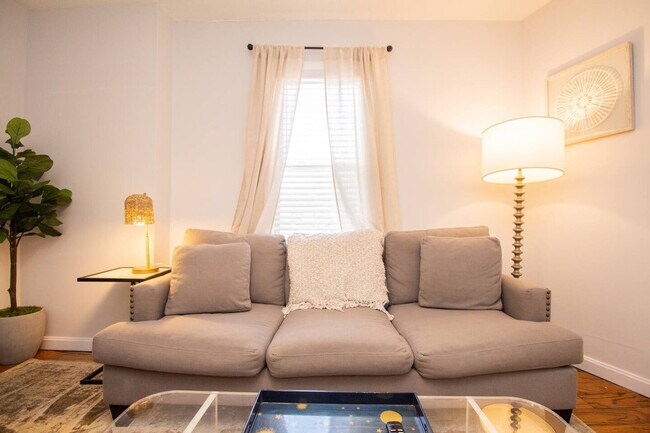 Photo - 1002 Tremont St Unidad ID1237929P