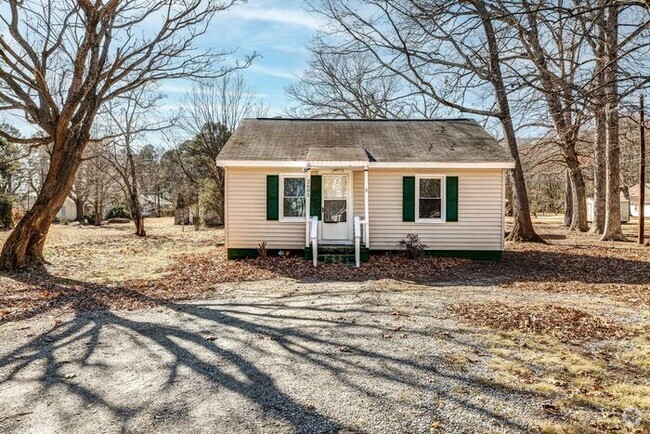 Building Photo - Charming 2-Bedroom, 1-Bath Home