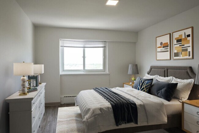 Photo - Carillon Towers