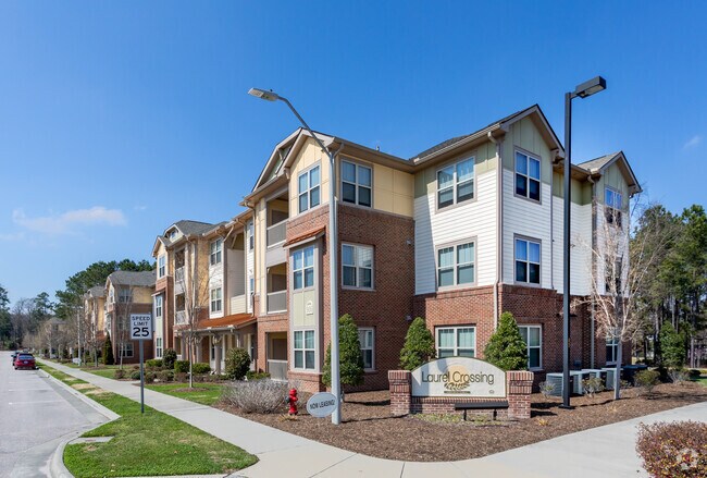 Laurel Crossing Apartments