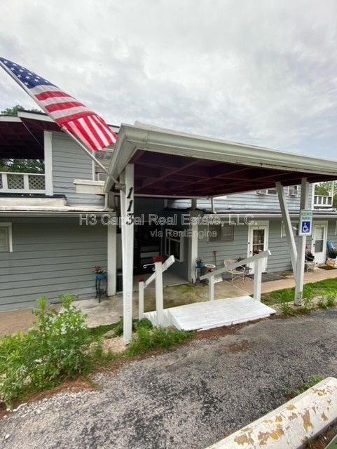 Building Photo - 113 Lucia Ln Unit 8