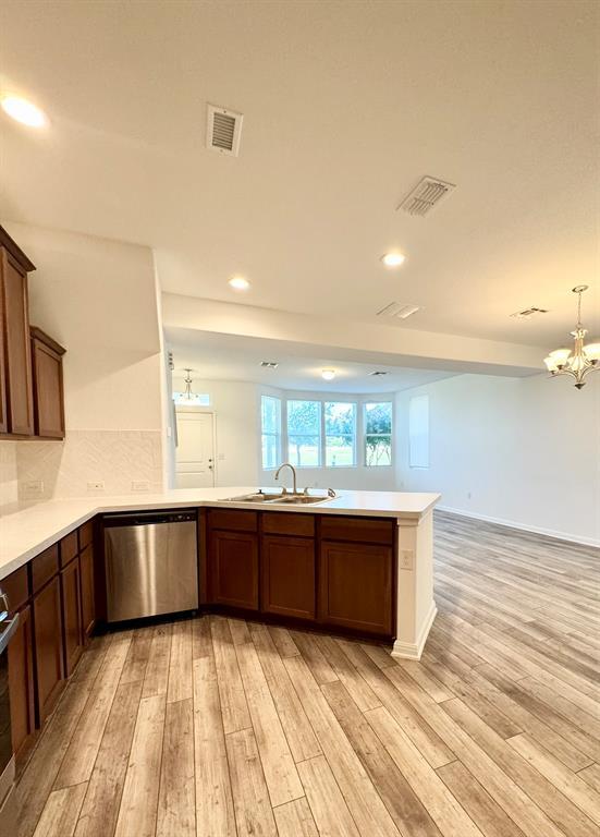 Photo - 142 Martha Ln