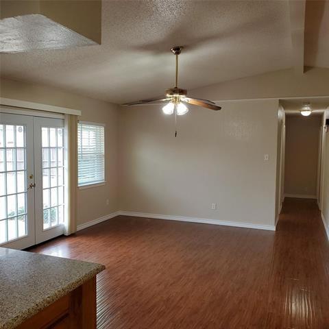 Photo - 1409 Archery Ln