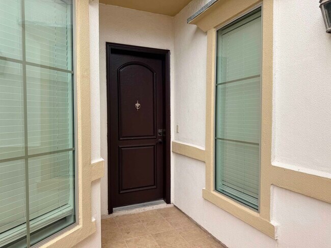 Photo - 7221 Lake Victoria Rd Unit -