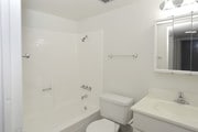2BR, 1BA - 960 SF