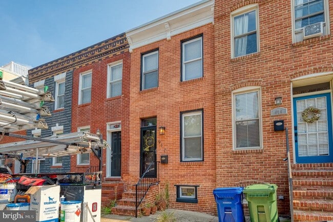 Building Photo - 917 Baylis St