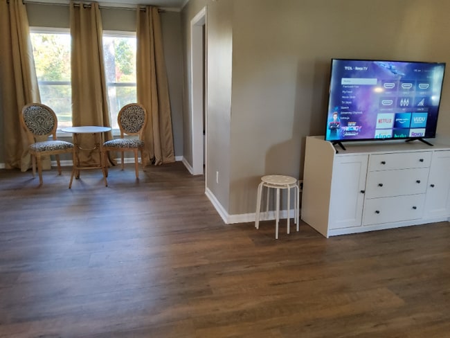 Photo - 308 Taylor St