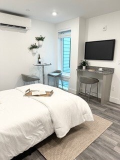 Photo - 585 Essex St Unit 425