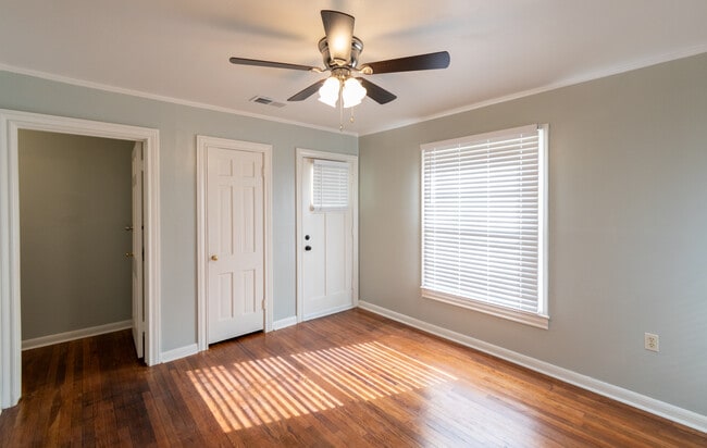 Photo - 3721 Grim Ave