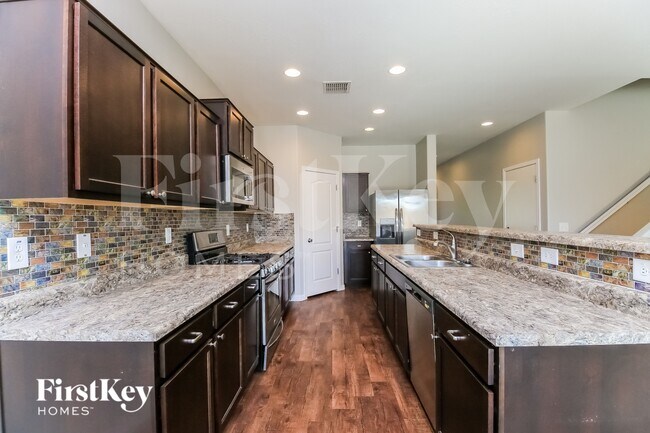 Photo - 38137 La Paz St