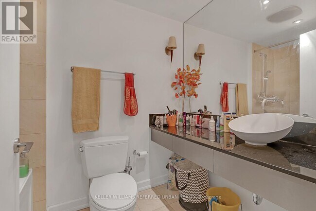 Photo - 36 Blue Jays Way Unit 521