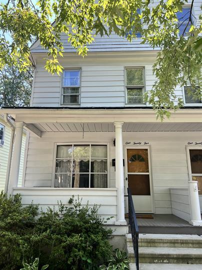 Photo - 125 E Bennett St